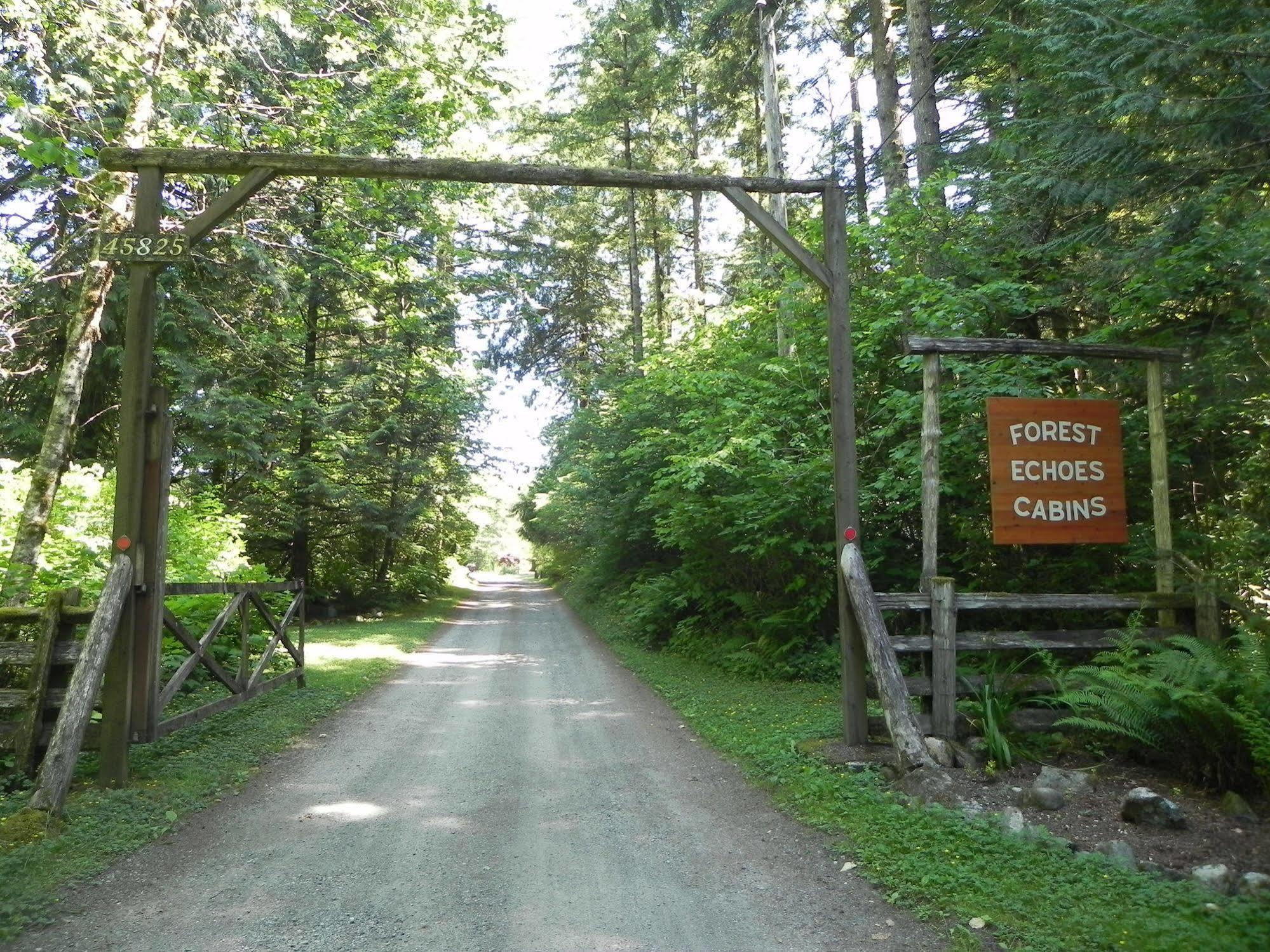 Forest Echoes Cabins Cultus Lake Kültér fotó